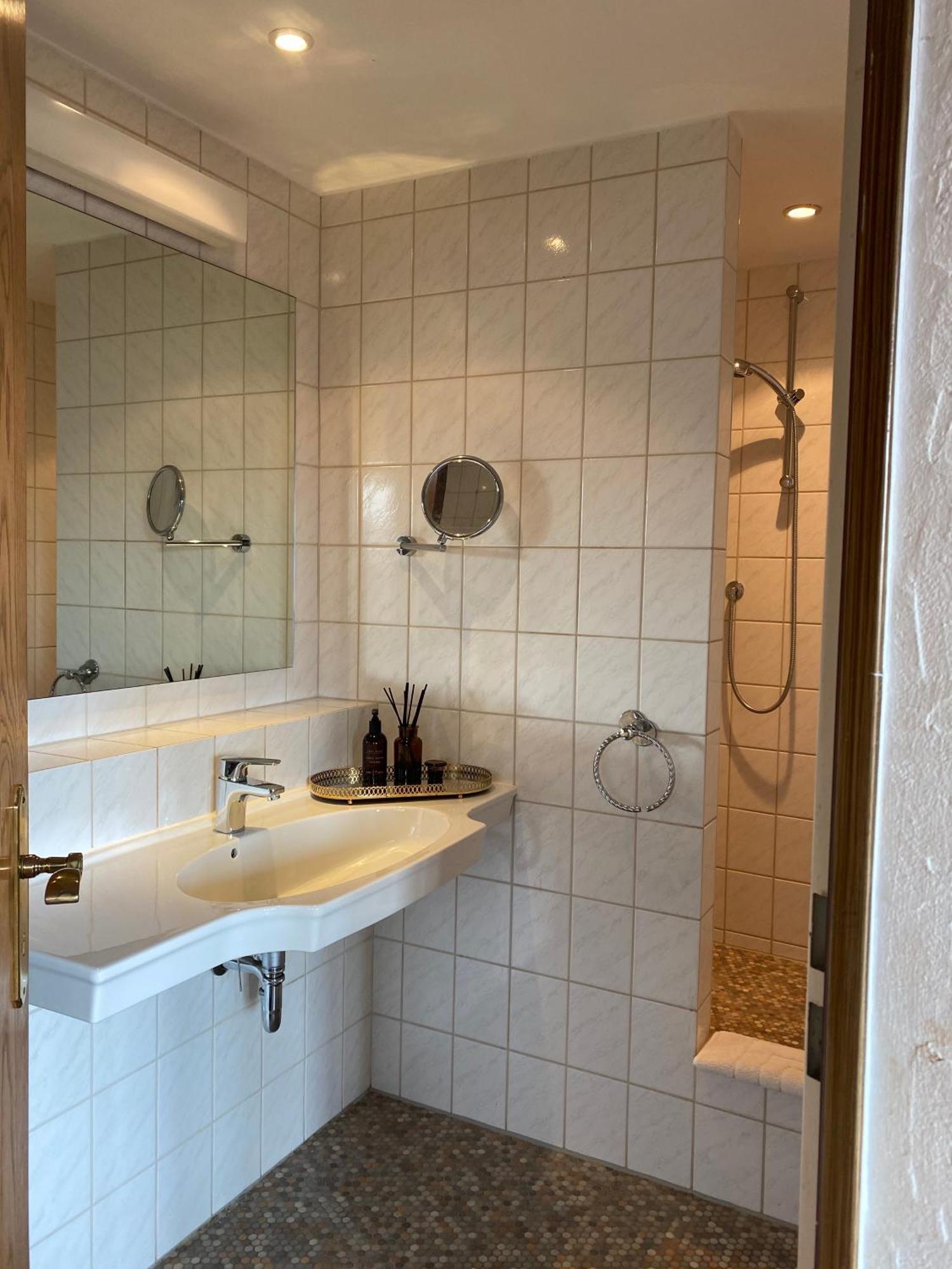 Apartmenthaus Eurenerstrasse 179 *
