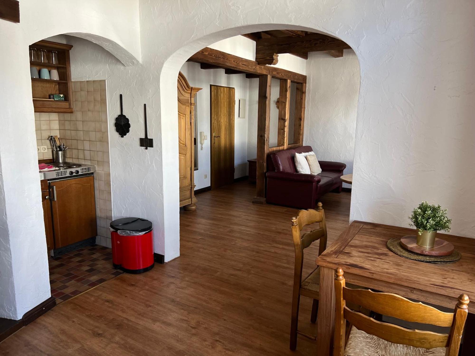Apartmenthaus Eurenerstrasse 179 *